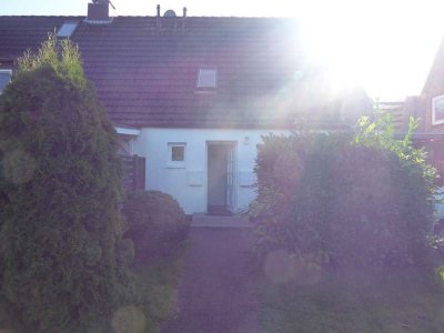 Bad Bramstedt  1,5 Zimmer, Pantry, Vollbad m. Dusche, grosser Balkon,  48 qm