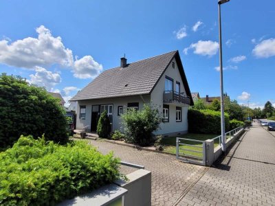 Ansprechendes gepflegtes Haus mit großem Grundstück in bester Lage