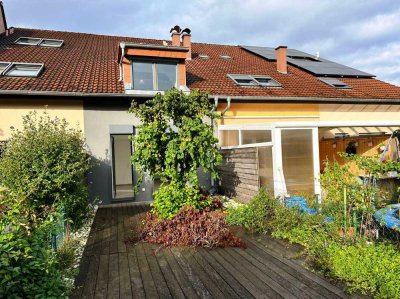 Tolles, komplett saniertes Reihenhaus mit  Garage und Garten in Toplage von Wiesloch