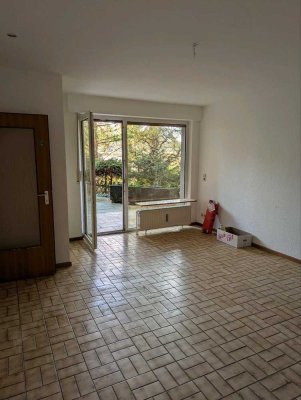 Attraktive 2,5-Zimmer-Souterrain-Wohnung mit Balkon in Witten