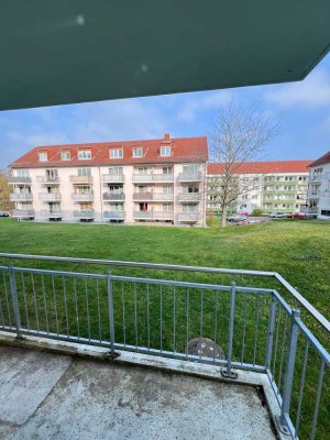 Helle 2-Zimmer-Wohnung mit Balkon und Parkplatz in Hainichen