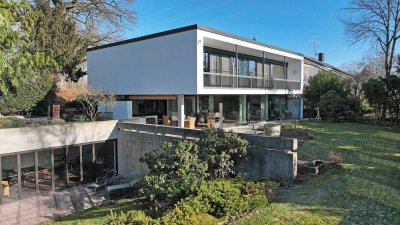 Stilvolle Bauhaus-Villa am Waldrand - Großzügiges Wohnen in idyllischer Lage und dennoch stadtnah!