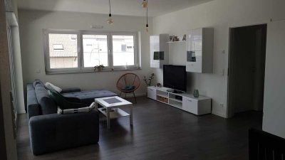 Vollständig renovierte 2-Zimmer-Wohnung mit Balkon und EBK in 50226, Frechen