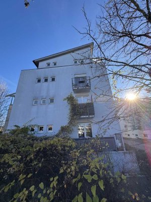 Reserviert - 1,5-Raum-Wohnung mit Balkon und Duplex aus 1995 in Top Lage bei der PH-Ludwigsburg