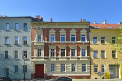 Mehrfamilienhaus mit Vorder- und Hinterhaus (1905 )