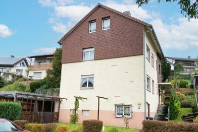 Wohnen in ruhiger Hanglage: Einfamilienhaus mit Weitblick und Charme – ideal für Familien in Heubach