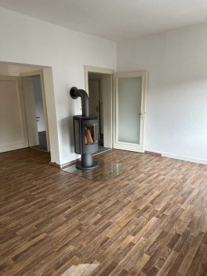 Exklusive 4-Raum-Wohnung mit gehobener Innenausstattung mit Kamin in Gießen / Klinikviertel