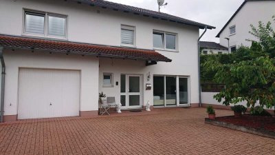 5800* Sehr gepflegte DHH in Zweibrücken  *Garage *kleiner Garten *Top Zustand *ruhige Wohnlage