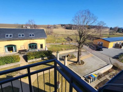 Freundliche 3-Zimmer-DG-Wohnung mit geh. Innenausstattung mit Balkon und EBK in Rosenthal-Bielatal