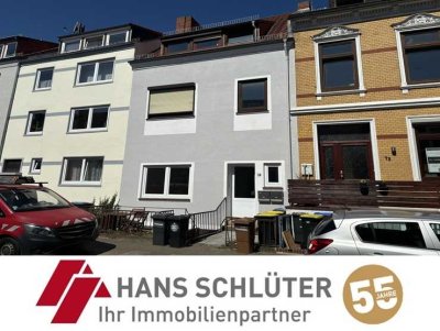 Modernisierte 2 Zi. Wohnung mit Potential (2 Souterrainräume) im beliebten Flüsseviertel!