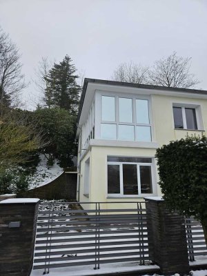 Preiswertes, gepflegtes 5-Raum-Einfamilienhaus mit EBK in Geestland Langen