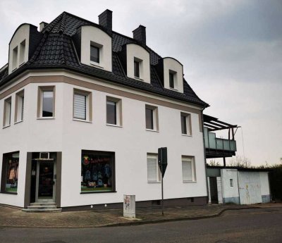 Helle Maisonette-Wohnung mit Garten und Dachterrasse im Herzen von Lendersdorf!