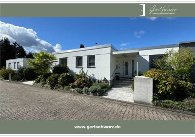 „Size meets Style“ – Stilsicherer, luxuriöser und vollständig modernisierter Bauhaus-Bungalow