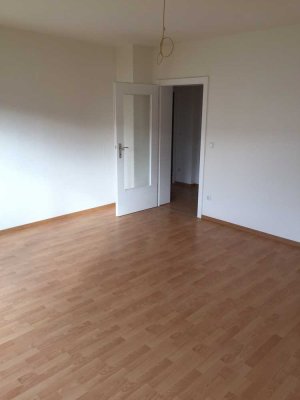 Schöne und gepflegte 4-Zimmer-Wohnung mit Balkon in Viersen