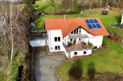 Großzügiges Zweifamilienhaus in ruhiger Lage von Achberg