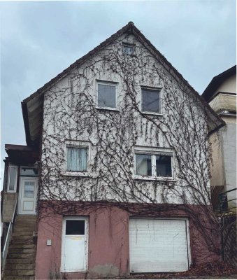 Ein Wohnhaus mit zwei Wohneinheiten in Mornshausen-Gladenbach