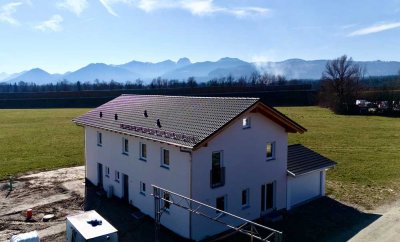 Toller Bergblick! Stilvolle Doppelhaushälfte bei Bad Feilnbach