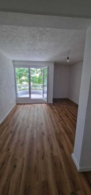 Direkt im Herzen von Grenzach, 2 OG mit Balkon, TG Stellplatz, Küche