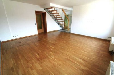 Sofort bezugsfrei - Exklusive 5-Zimmer-Maisonettewohnung mit Dachterrasse und Balkon