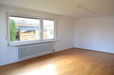 Geräumige Wohnung mit Balkon und Garage in beliebter Wohnlage