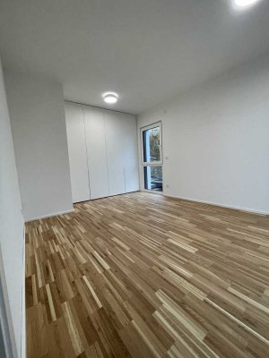 Erstbezug: ansprechende 2 Zimmer-Terrassenwohnung mit Einbauküche und Balkon in Gummersbach