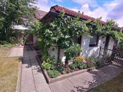 Stilvolle 3-Zimmer-Terrassenwohnung mit Terasse/Garten und Einbauküche (z.ü) in Stuttgart-Plieningen