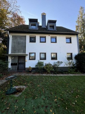 Gronauer Waldsiedlung: Erdgeschosswohnung mit Garten und Garagenstellplatz in Top Lage!