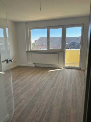 500 € Umzugshilfe! Top sanierte 3 Zimmer Wohnung