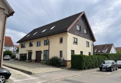 Seltene Gelegenheit: Kombination aus großzügigem Zweifamilienwohnhaus u. angrenzendem Bauplatz!