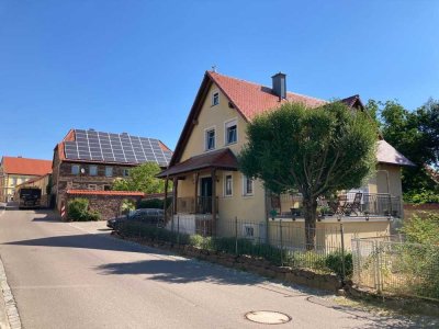 Gepflegtes Einfamilienhaus mit sechs Zimmern und Einbauküche in Euerfeld, Dettelbach