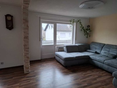 **Charmante 3-Zimmer-Wohnung mit toller Aussicht ** ��