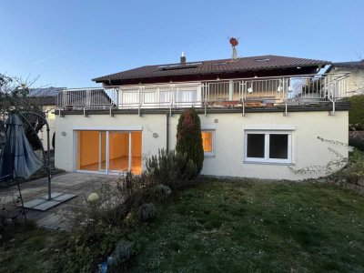 Großzügige 2-Zimmer-Wohnung / Apartment 87qm mit Terrasse, Sauna und Stellplatz zu vermieten