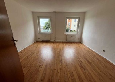 Singlewohnung im Erdgeschoss - helles Wohnzimmer!