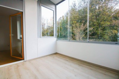 Zentrale Lage - Stilvolle Wohnung inkl. Loggia - Potential zum Anlageobjekt