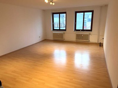 Großzügige Zwei-Zimmer-Wohnung in Bestlage!