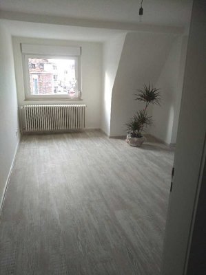 Schöne zwei Zimmer Wohnung in Krefeld, Stadtmitte