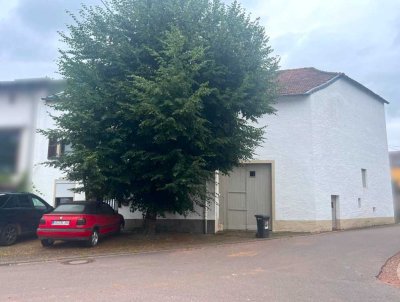 HANDWERKERHAUS MIT GROSSER SCHEUNE IN NENNIG