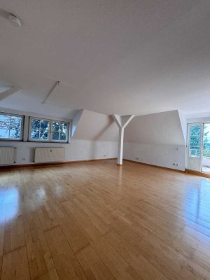 Stilvolle 2 Zimmer im Altbau mit Sonnenterrasse und EBK