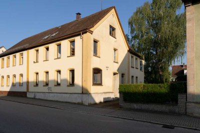 Geräumiges Haus mit Gewerbefläche in zentraler Lage von Gunzenhausen