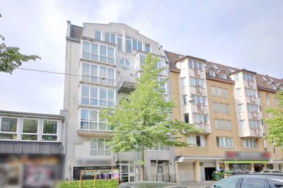 Urbanes Wohnen über den Dächern der Stadt: Helle 4-Zimmer-Maisonette-Wohnung mit Aufzug