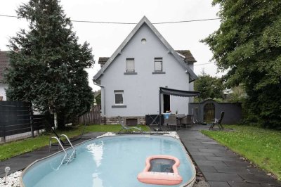 Freistehendes Einfamilienhaus mit viel Potenzial in Gaggenau/ Hörden **großer Garten mit Pool**