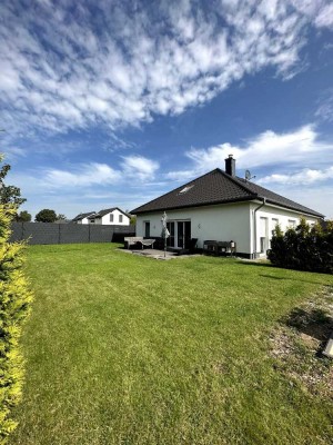 Neuwertiges großes Haus (Bungalow) im beschaulichen Eldingen