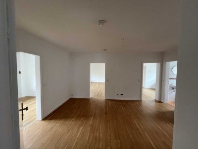 Freundliche 4-Zimmer-Wohnung (Büro/Praxis) mit Balkon in Bad Breisig (Oberbreisig)