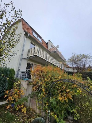 Schicke Eigentumswohnung mit 3 Zimmern, Balkon , Garage, Keller, Garten, Stellplatz, zu verkaufen :)