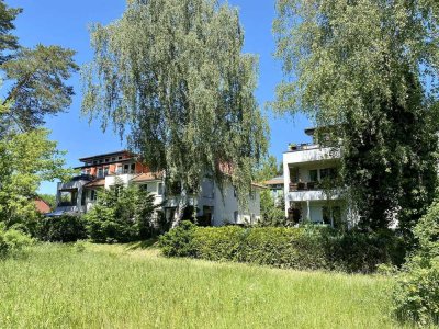 helle Dachgeschosswohnung mit Balkon