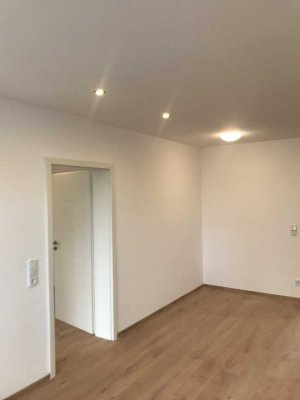 Top renovierte 3- Zimmer Wohnung mit Balkon