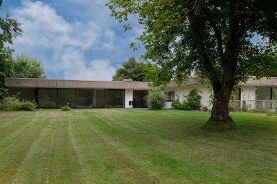 Solider Bungalow mit Modernisierungsbedarf auf Traumgrundstück in Bestlage von Meerbusch-Strümp