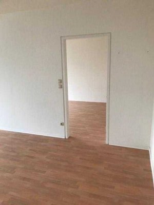 Schöne 2 Zimmer Wohnung mit Balkon sucht neue Bewohner!