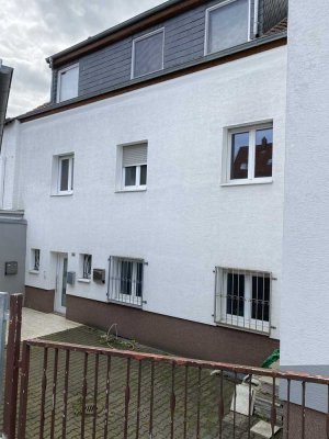 Schöne, renovierte 2 Zimmerwohnung in Eppstein Vockenhausen