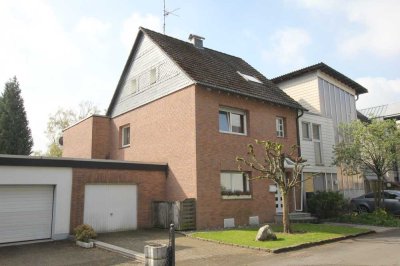 Gepflegte 6-Raum-Doppelhaushälfte in Bergisch Gladbach